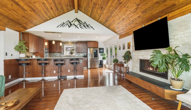Mountainside Views from the Front Range Chalet