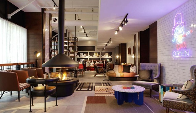 Moxy Richmond Downtown