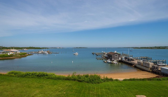 Narragansett Inn