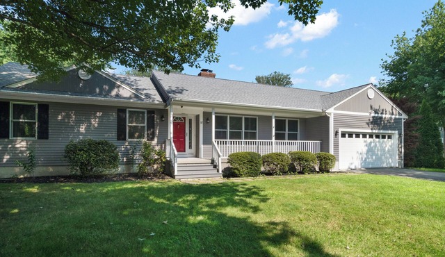 Near Newport, Beaches, Golf & Navy Base
