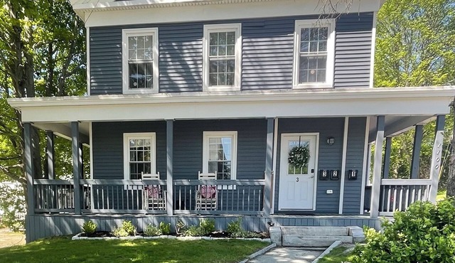 New England Charm & Easy City Access Charming Apt in Leicester