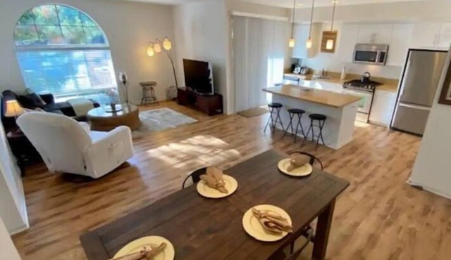 *NEW LISTING*Luxury Resort Style Living