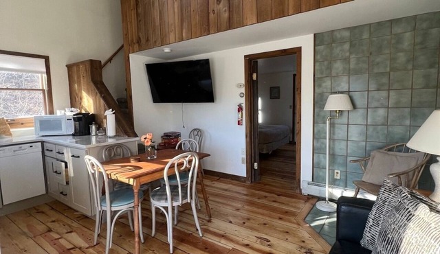 NEW RENO - Historic Loft w/views of the Berkshires