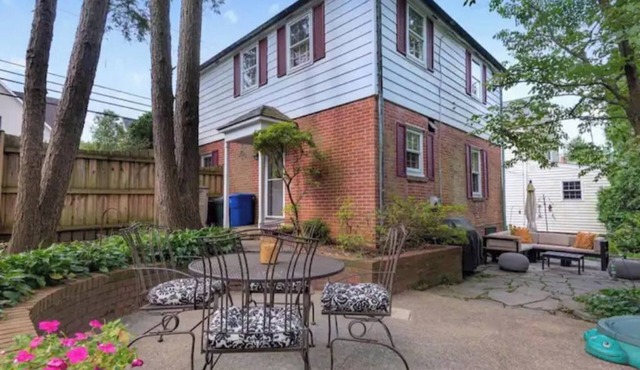 NEW Stunning Lake Roland Forest Home Getaway Superhost