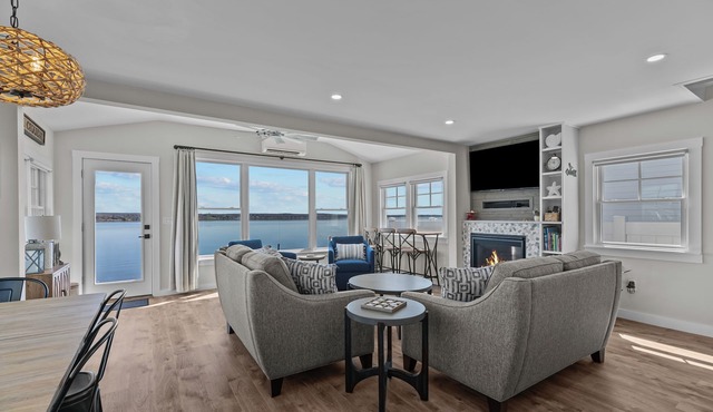 New WATERFRONT home in Portsmouth!