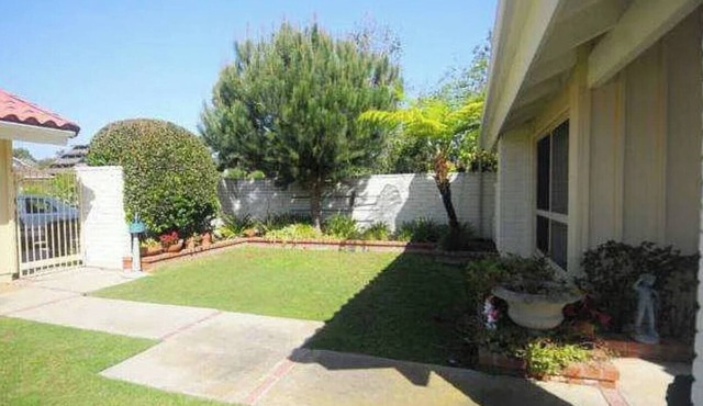 Newly Remodeled 3-bedroom Entire-Family-House in Irvine with a Large Yard
