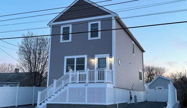 Newly renovated beach home with many amenities!