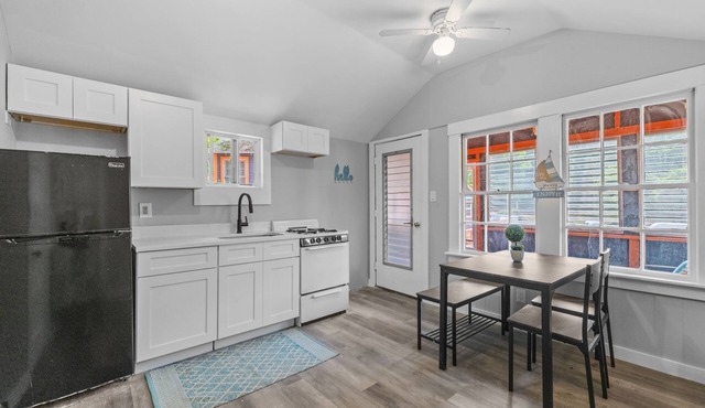Newly Renovated Cottage on Main Street Alton Bay #5