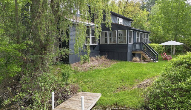Newly Renovated Lakefront Haven In Lenox
