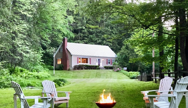 *NEWLY RENOVATED* Road-trippers Oasis - 3min walk to Grafton Inn & Tavern