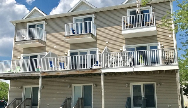 Newly Updated Large 3br Bayside Townhome Perfect for Families!