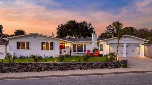 Newport Oasis by AvantStay