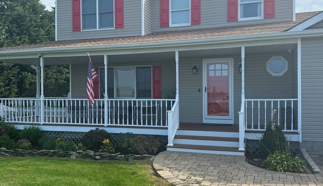 North Fork Family and Friends Getaway. Newly renovated home, Lots of room