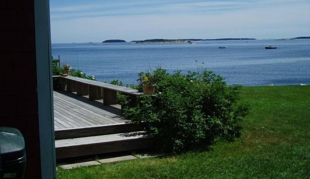 Ocean Front, Cozy, Pet Friendly Cottage, Sleeps 2/4