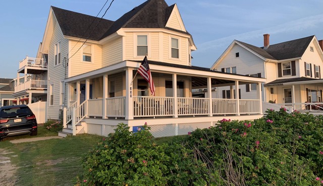 Ocean Front With Panoramic Views - Walk to the Beach and Town!