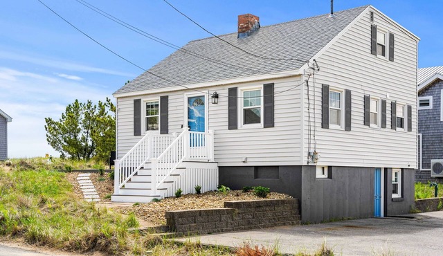 Ocean Views! 4+ bedrooms! Family Friendly! Plum Island!