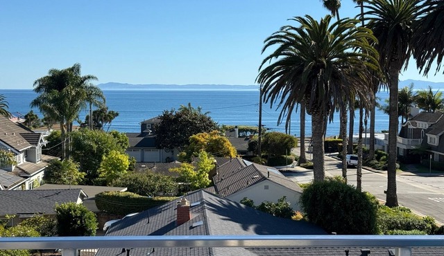 Ocean Views Galore! Fabulous Santa Barbara ocean view, private beach retreat