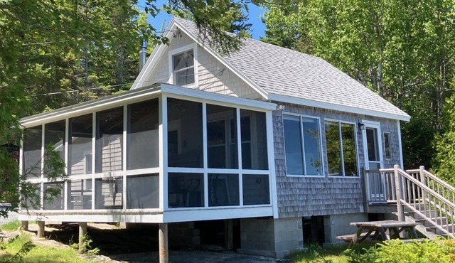 Oceanfront Cottage, Spectacular Views. Hodgkins Haven