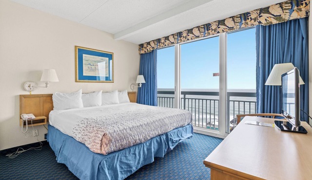 Oceanfront Family 1 br + Kids Bunk Nook S