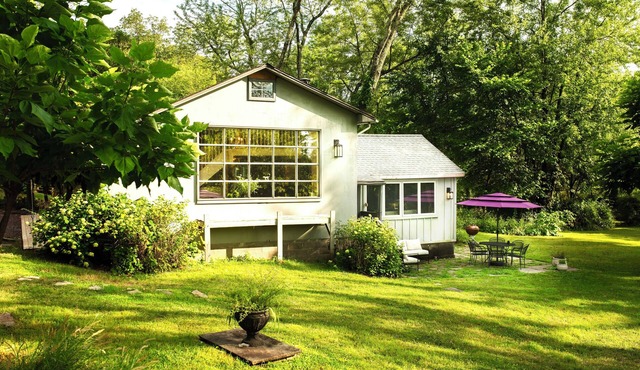 Ode. Historic Homestead on the Wallkill River