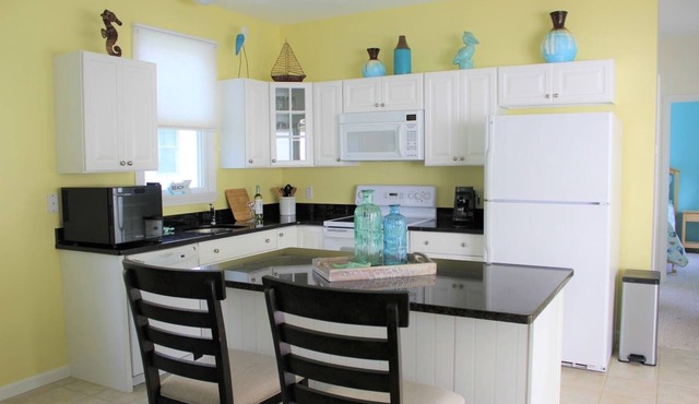 Ogunquit Beach Cottage With Resort Amenities