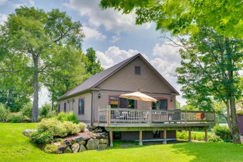 On-Site VAST Hiking Trail: Hardwick Farmhouse!