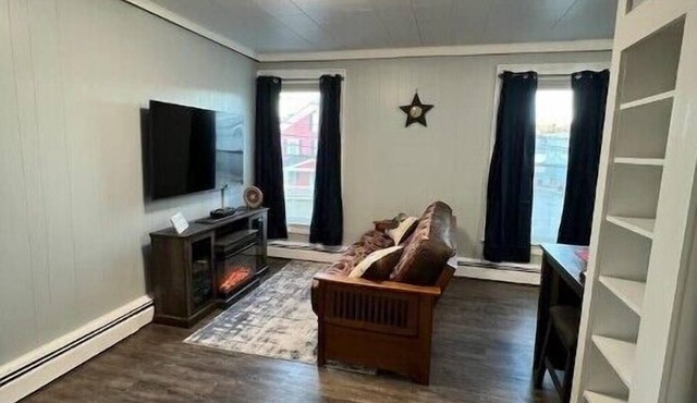 One bedroom unit in the Heart of Downtown Colebrook!nn