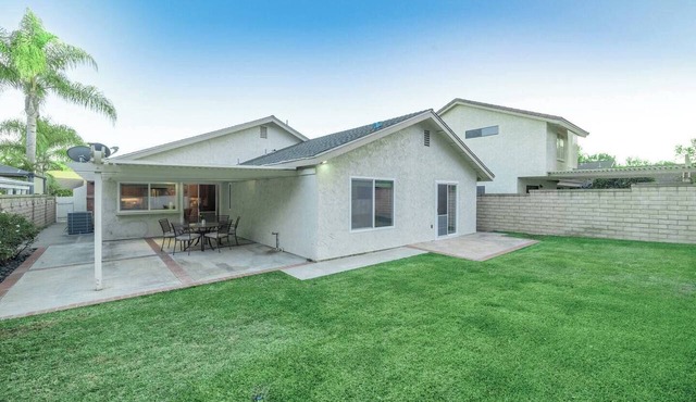 One-Story w/Backyard & FastWiFi (Avocado Perch)