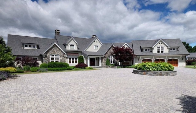 Orchard Manor Estate
