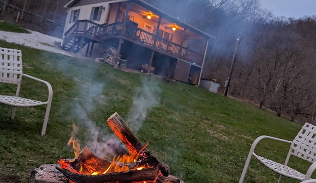"Our Little Piece of Heaven" Private cabin located in Wayne's National Forest