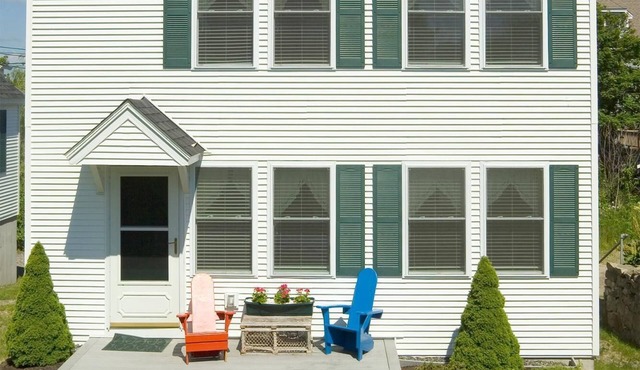 Owls Head Cottage at One Long Beach