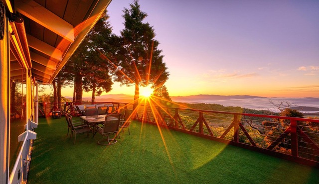 Palomar Eagle's Nest - Spectacular Views with Sunrise!