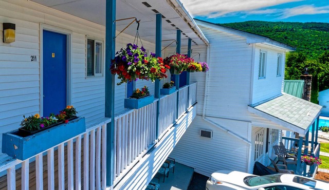 Parkers Motel
