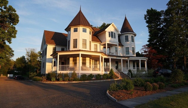 Parkway House Goshen Bed & Breakfast Suite #5