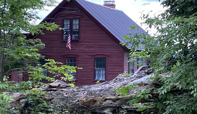 Peaceful 1860's farmhouse in St. Johnsbury, VT
