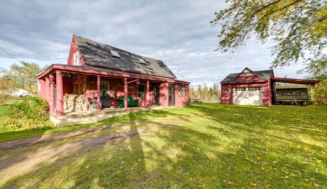 Peaceful Oakfield Cabin on Mattawamkeag River!