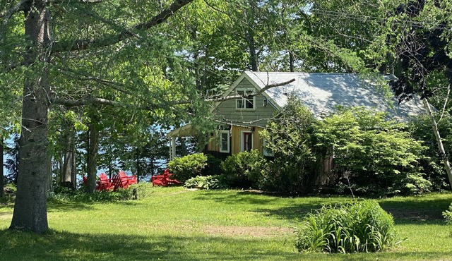 Peacefull house on the water