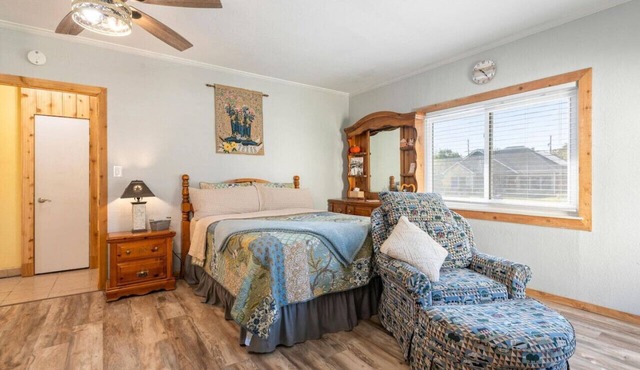 Peg's Place Efficiency Apt in Denison TX