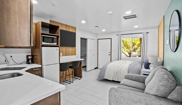 Peppertree Studios D3 in Safford