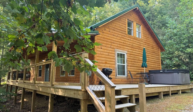 Perfect Spring Getaway: Natural Bridge Cabin Stay