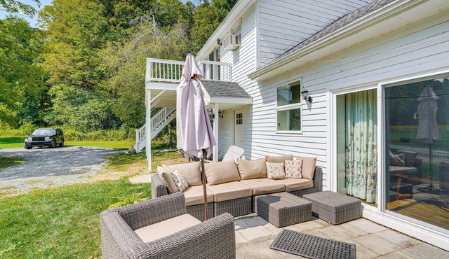 Pet-Friendly Berkshires Home: 1 Mi to New Lebanon