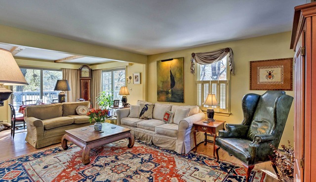 Pet-friendly Cape Cod Home w/ Deck 2 Mi to Beaches