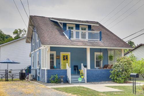 Pet-Friendly ‘Murph Landing’ - 1 Mile to WVU!