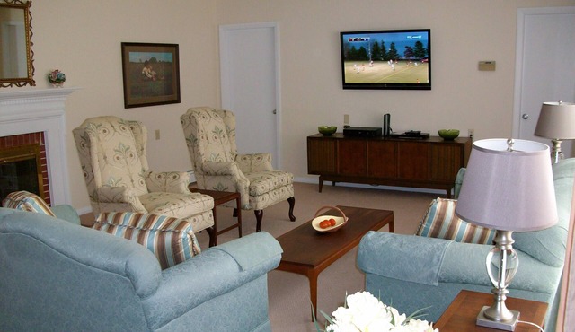 Phillips Academy Area – Ideal for Families Visiting Campus & Touring New England