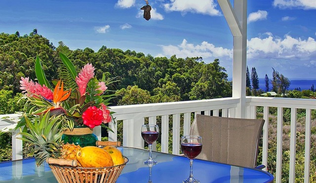 Pineapple Cottage B&B Vacation Rental Haiku Maui, Lic#BBPH2015/0011