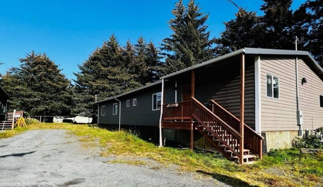 Pleasant 1-bedroom hotel near Pasagshak and the Olds River