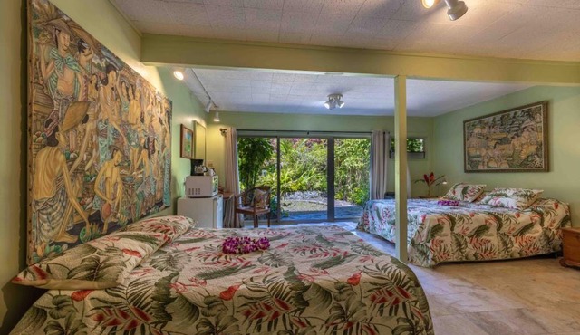 Plumeria Room on a Lush Farm on Maui's North Shore