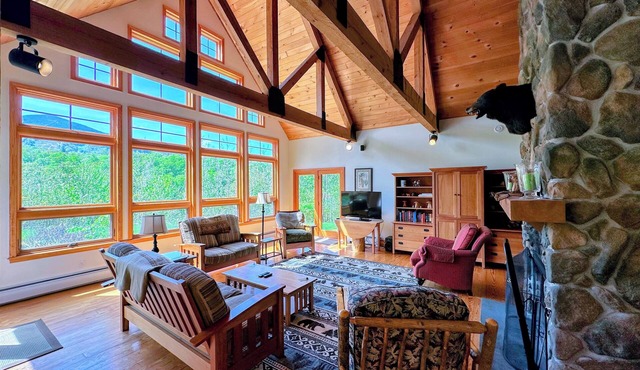PO Private home across from Cannon! Stunning patio w/fire pit, gorgeous fireplace!