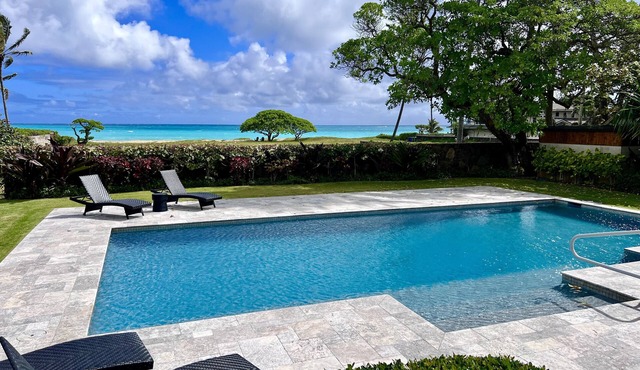 Pool & Beachside—NEW Kailua Luxury Beach House - Direct beach access! 30+ Nights