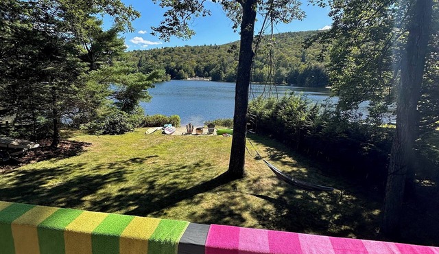 Pristine Renovated Waterfront Retreat